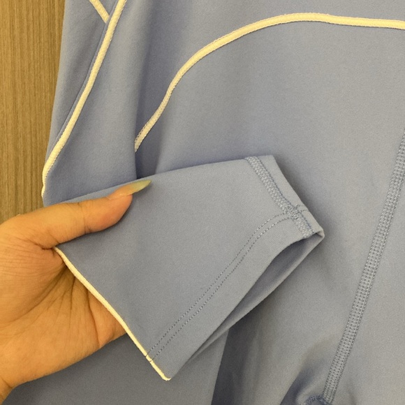 ALO Yoga Women’s Blue Sports Bra Set - Picture 9 of 13